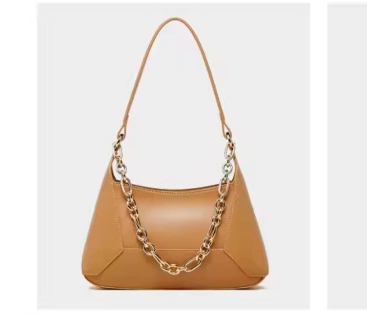 Diniar Small bag with Chain Strap